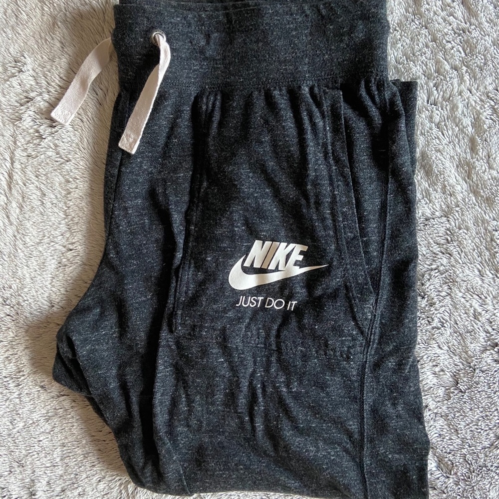 Nike capri sweats